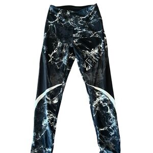 #4 VS PINK “Ultimate” Black Marble-Print Athletic Legging Size Small
